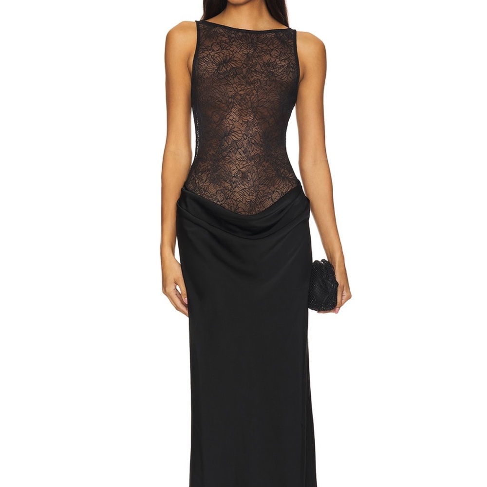 Elegant Black Lace Evening Gown